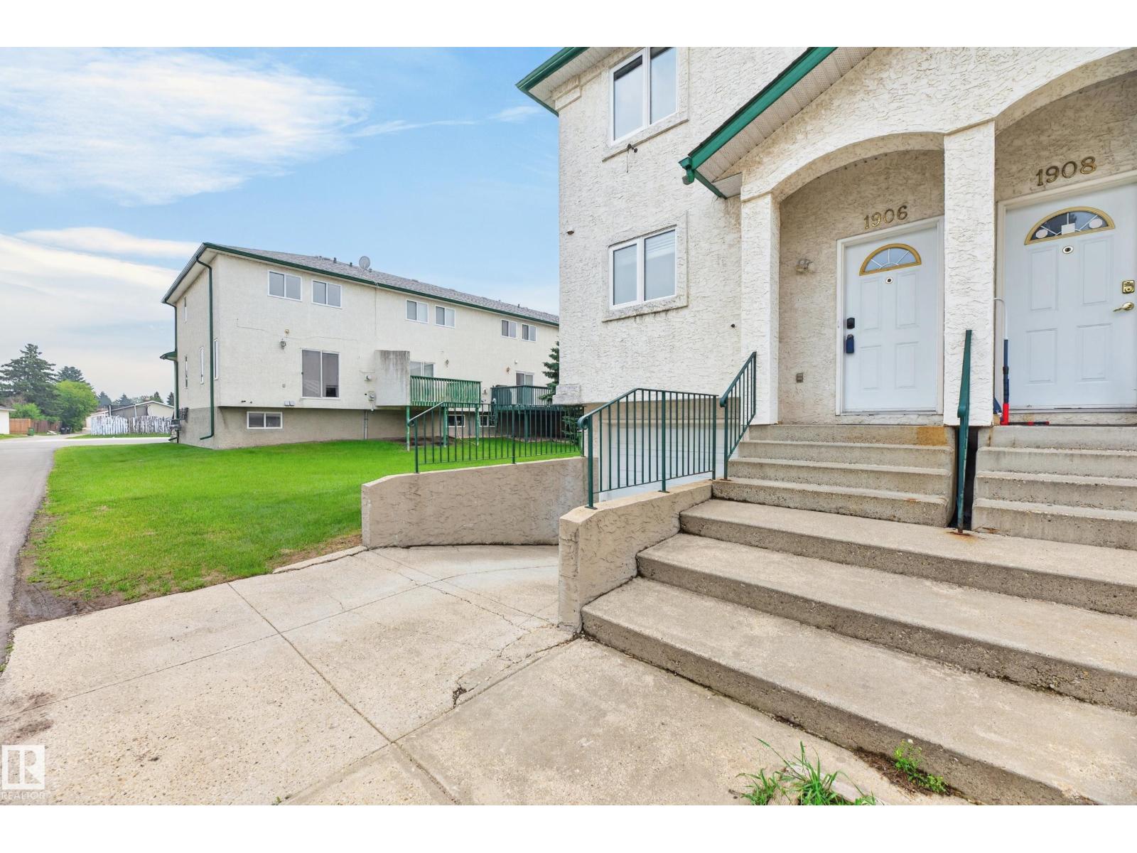 1906 65 ST NW