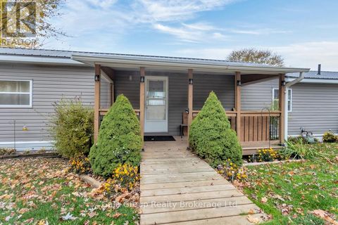 596101 HWY 59 TROPICANA #15 CRESCENT E East Zorra-Tavistock (Hidden Valley) ON N4P7W1