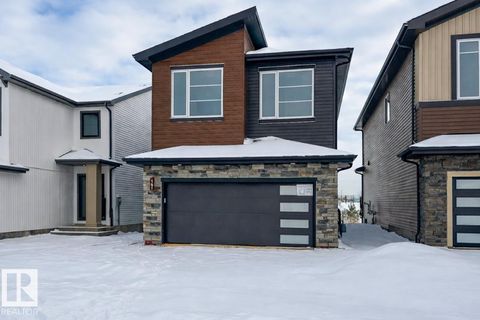161 Corral CI Sherwood Park AB T8H2B8