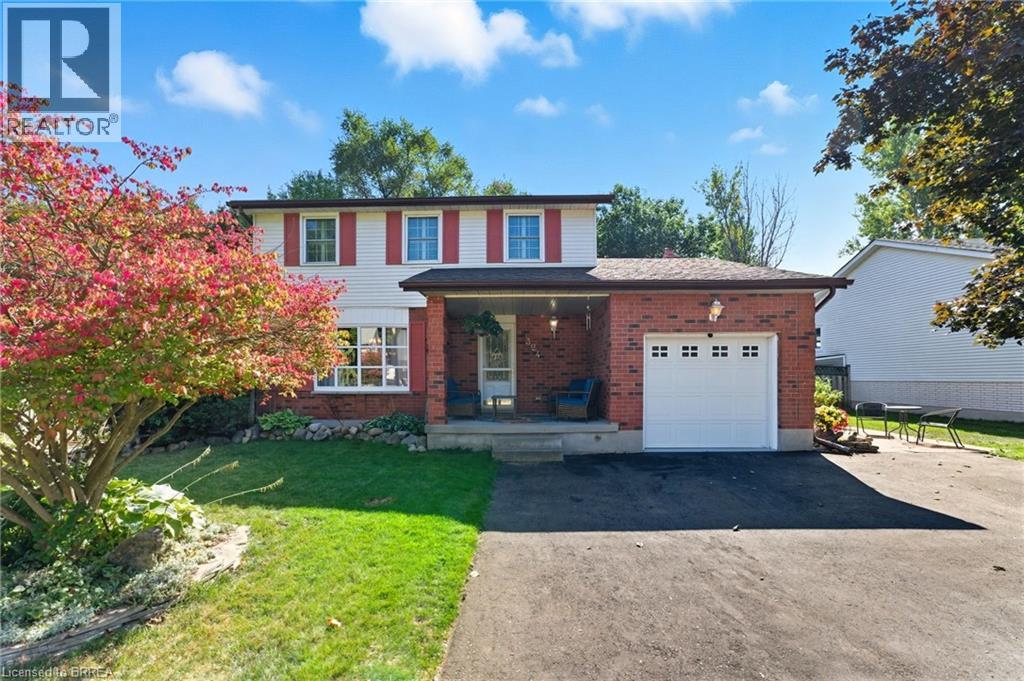 Photo 1 of 46 — 324 BURNETT Avenue, Cambridge, ON N1T1G6