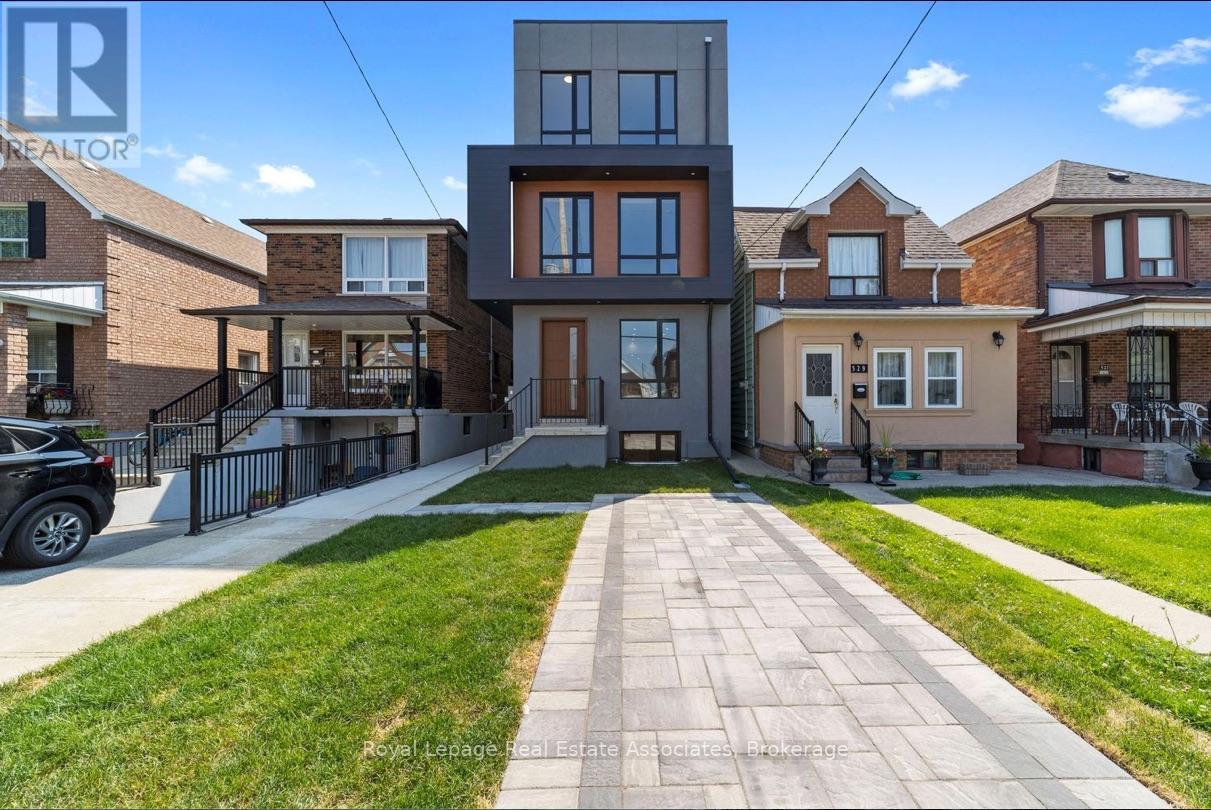 531 DELAWARE AVENUE N