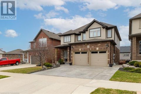 68 VALLEYSCAPE Drive Kitchener ON N2P0G3