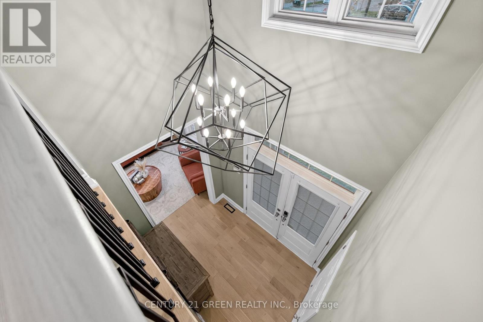 929 TRANSOM CRESCENT