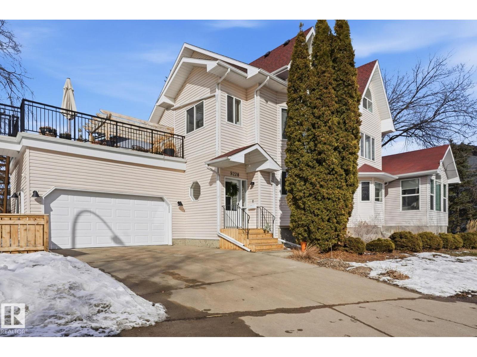 9228 100 AV NW