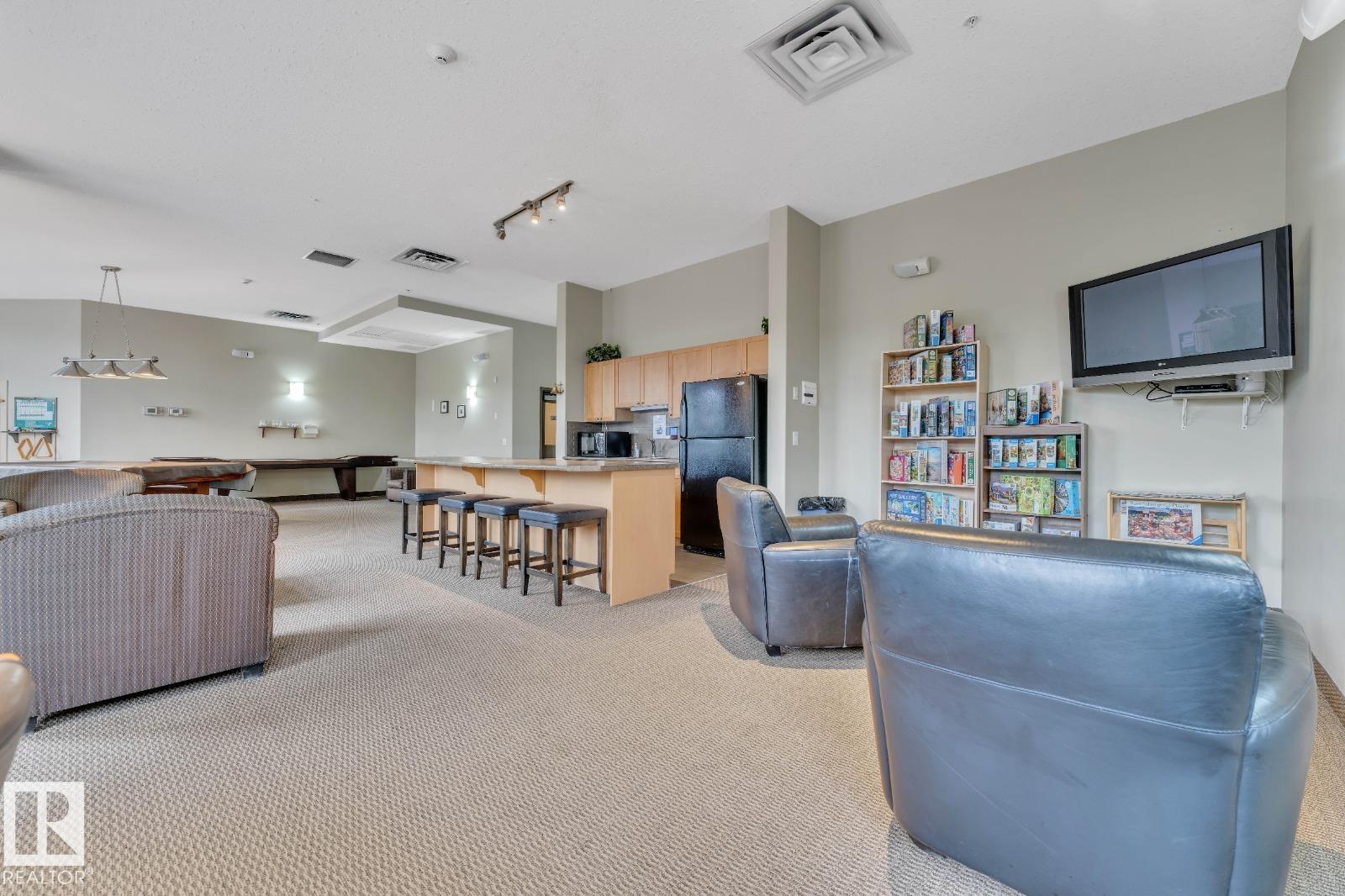 #105 160 Magrath NW NW