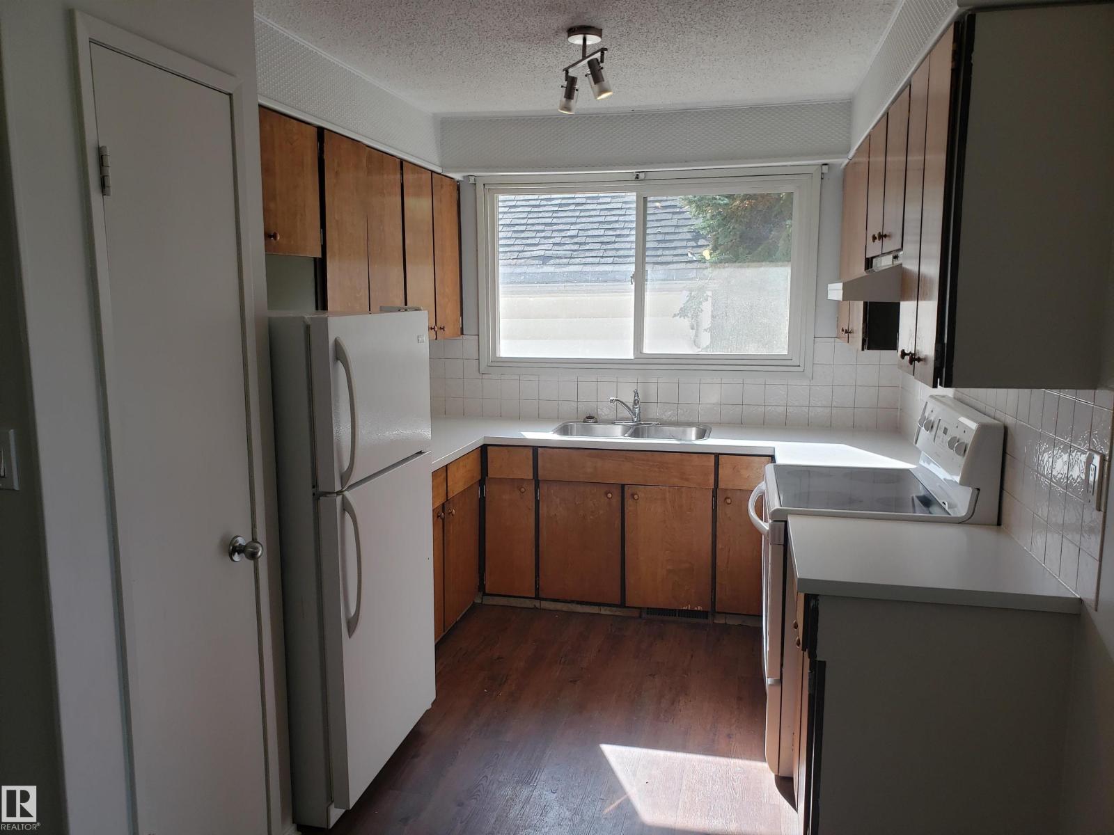 10219 155 ST NW