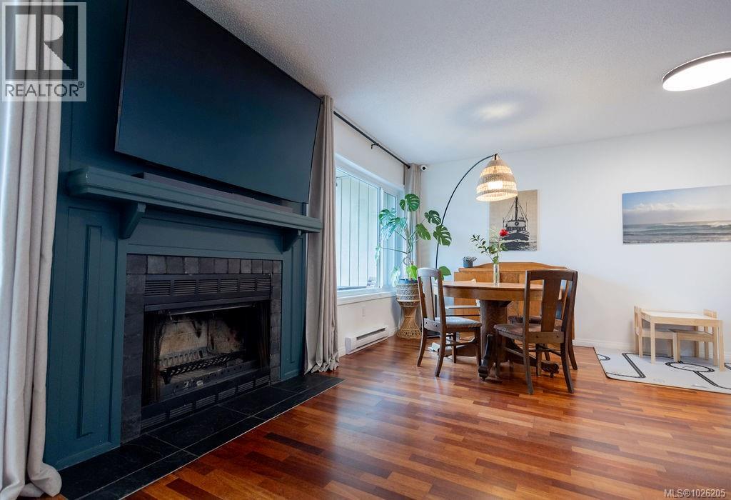 112 3048 Washington Ave