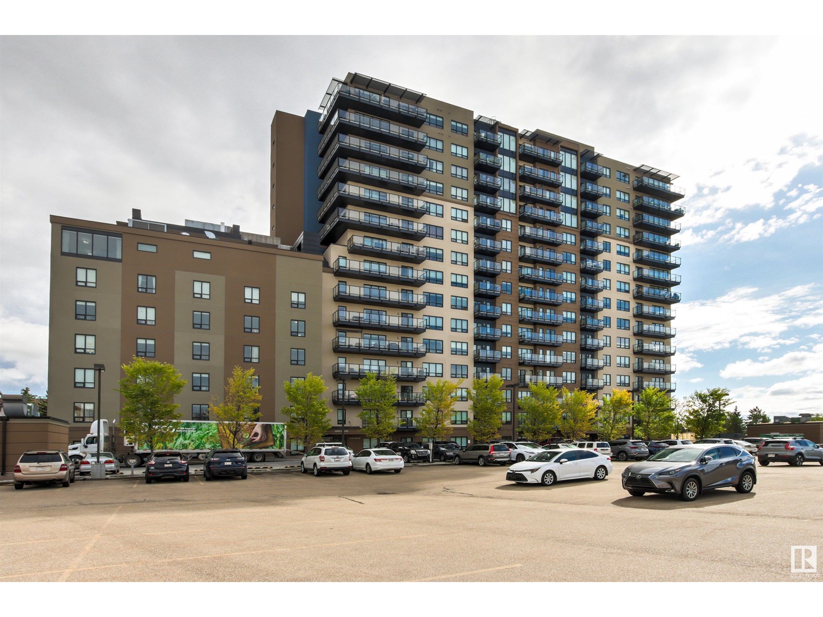 #404 2755 109 ST NW