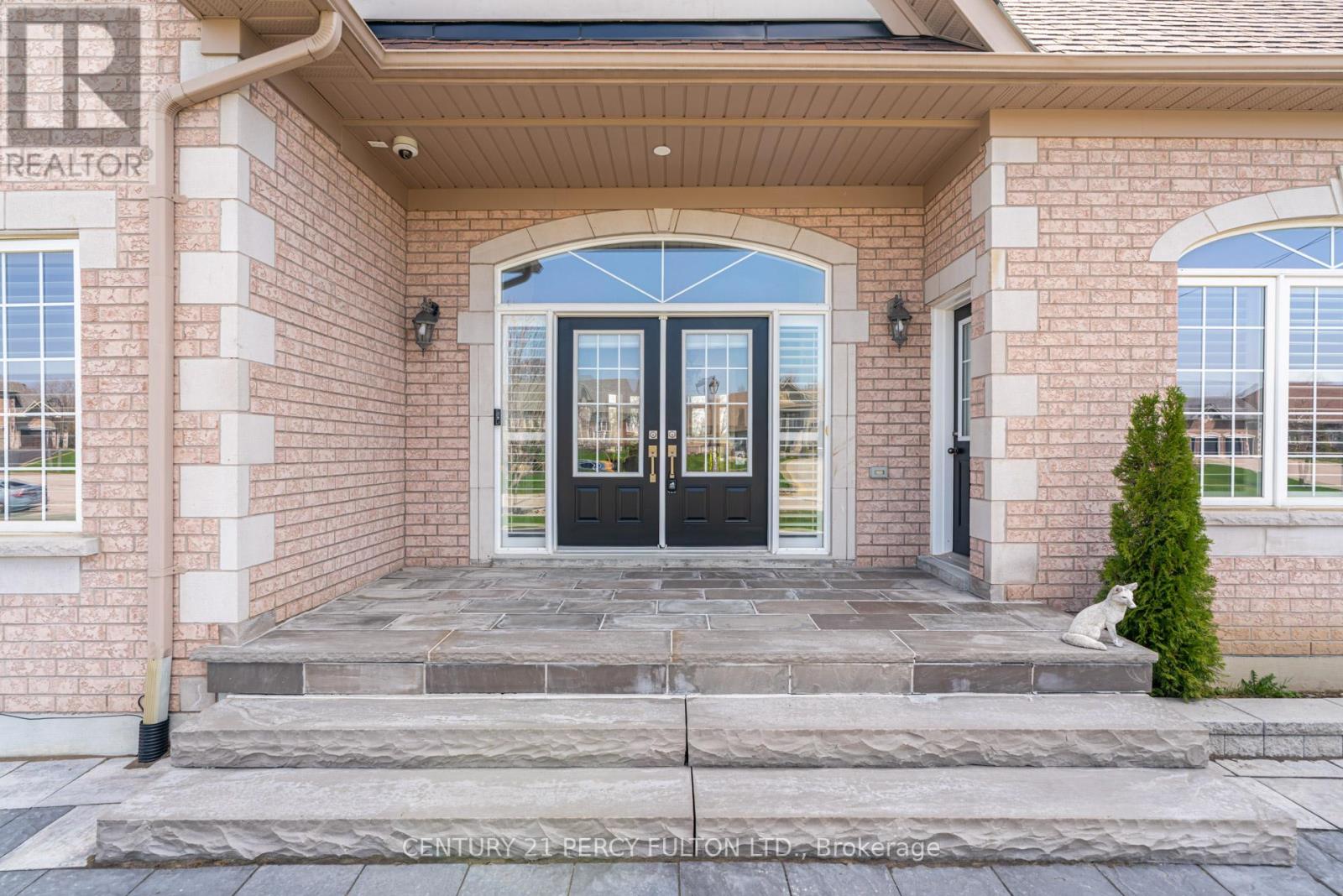 5121 TOM THOMSON COURT