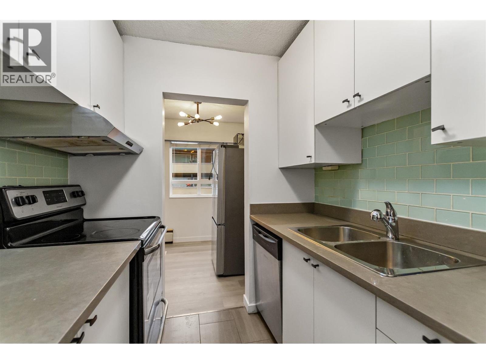 207 2025 W 2ND AVENUE