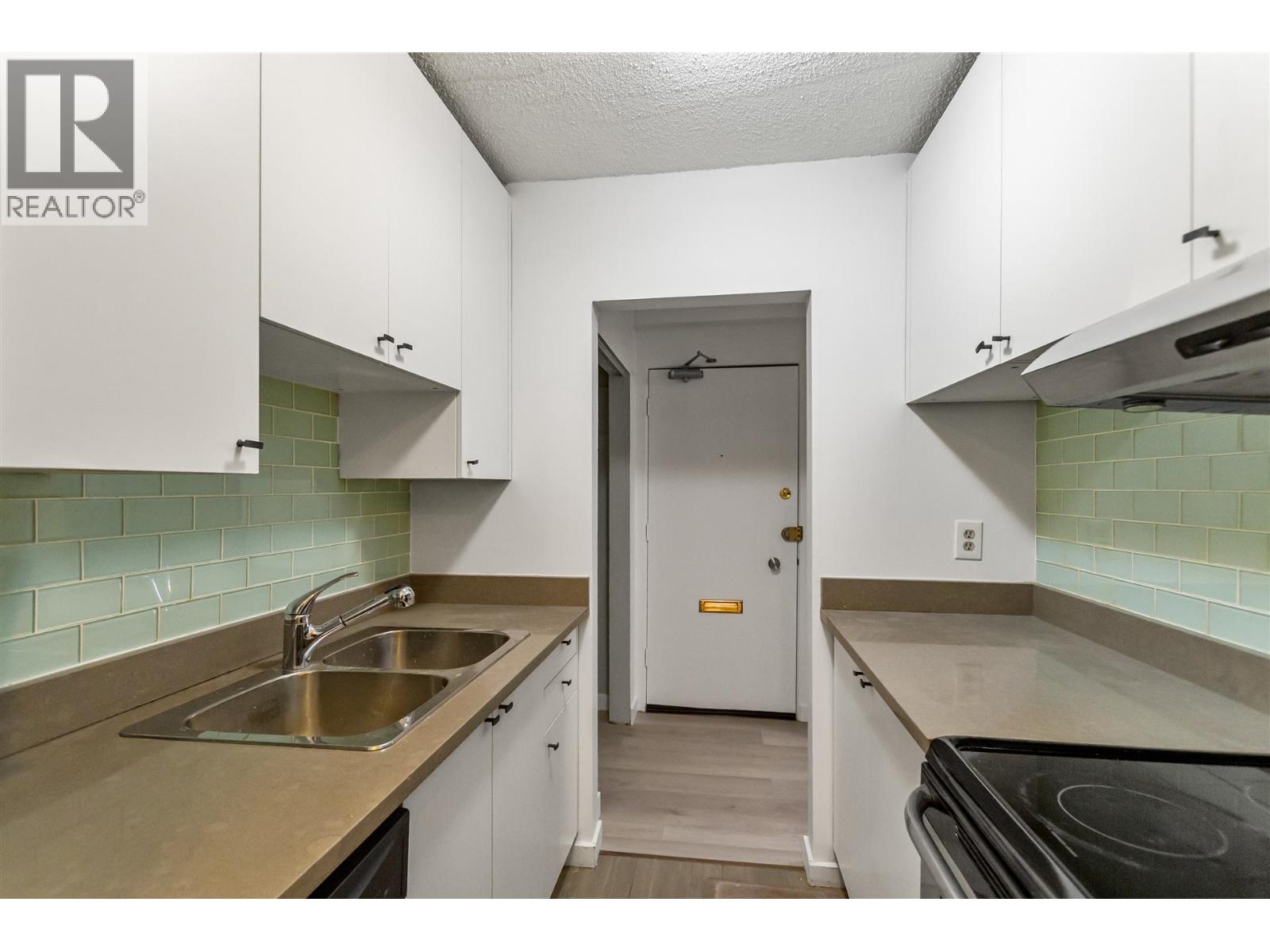 207 2025 W 2ND AVENUE