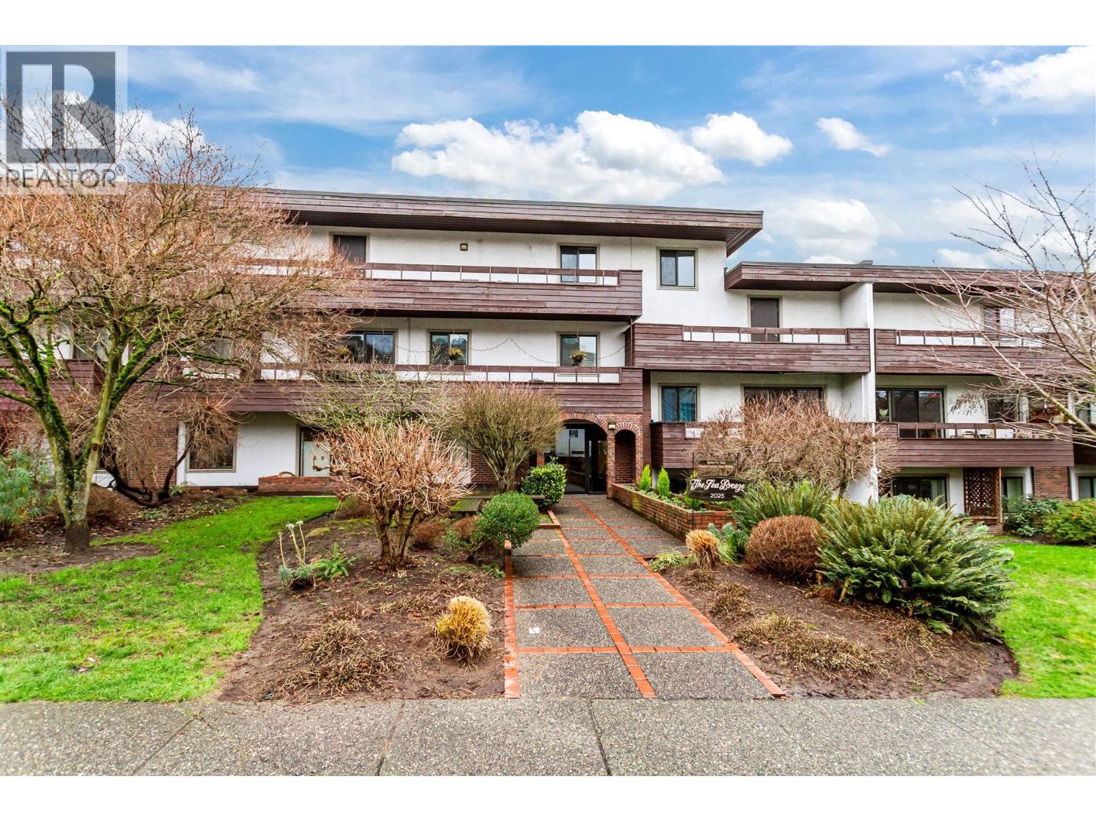 207 2025 W 2ND AVENUE