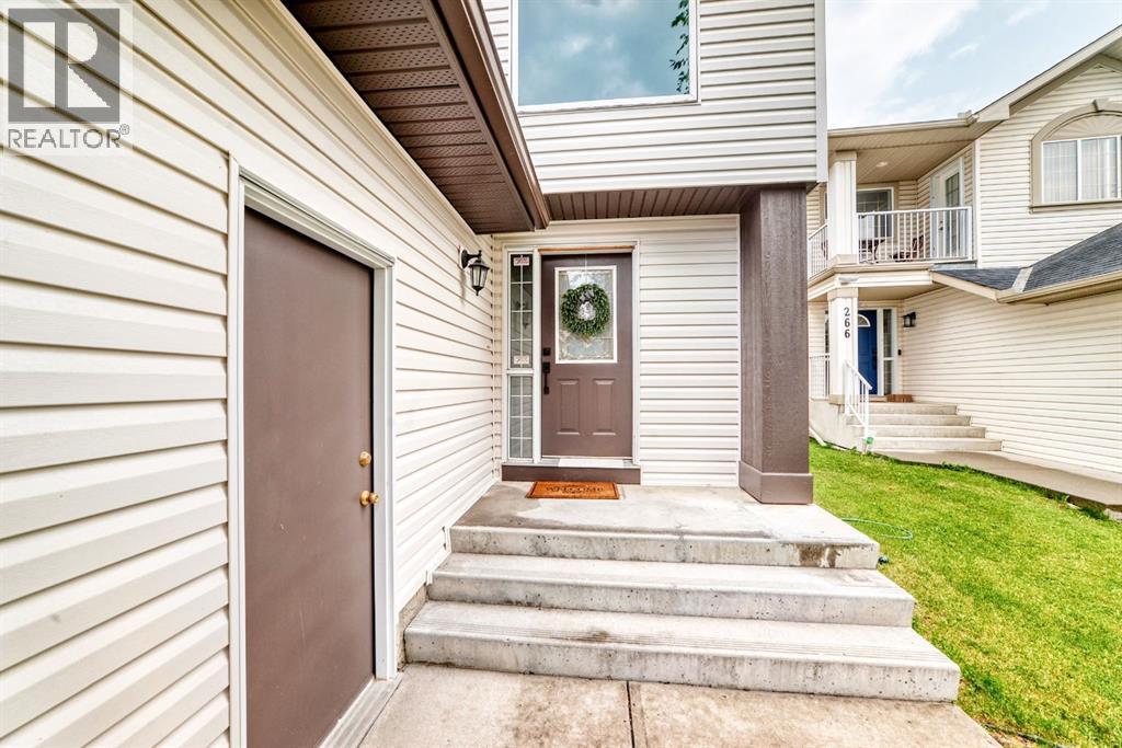 262 Coventry Court NE