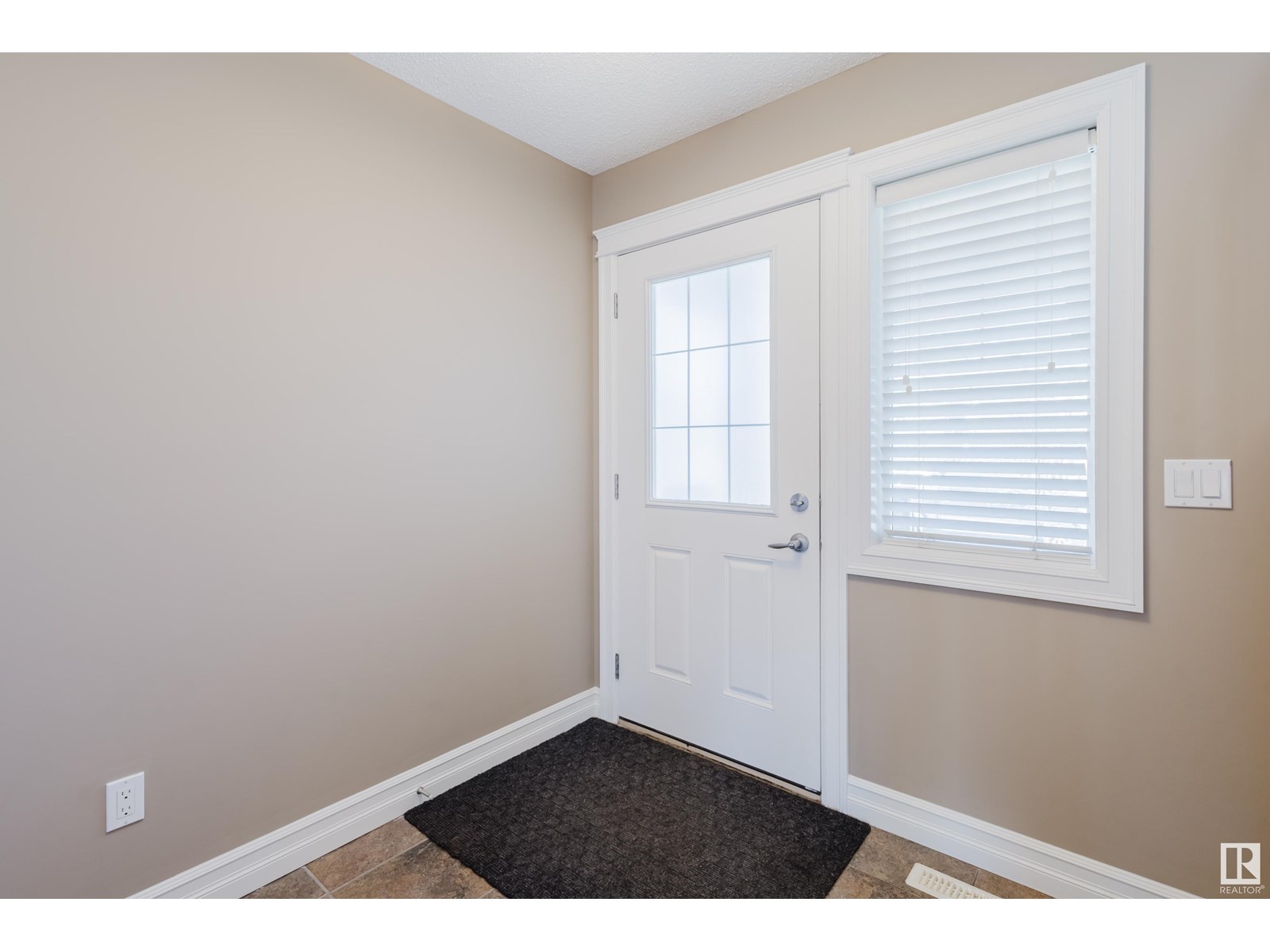 11321 13A AV SW