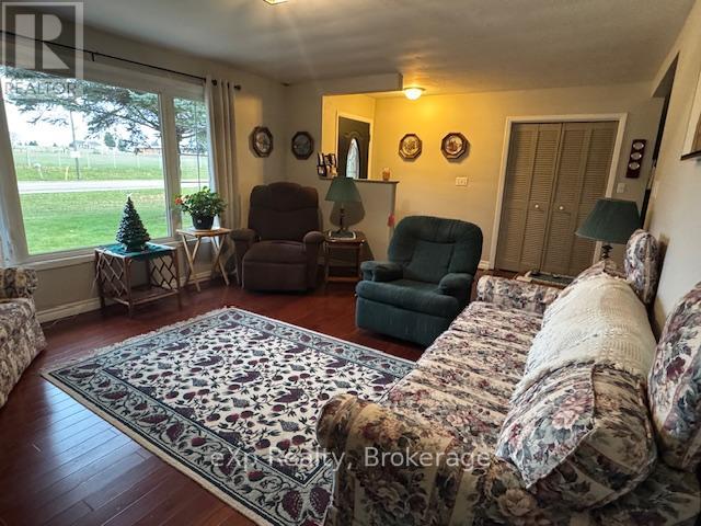 392158 GREY ROAD 109 ROAD