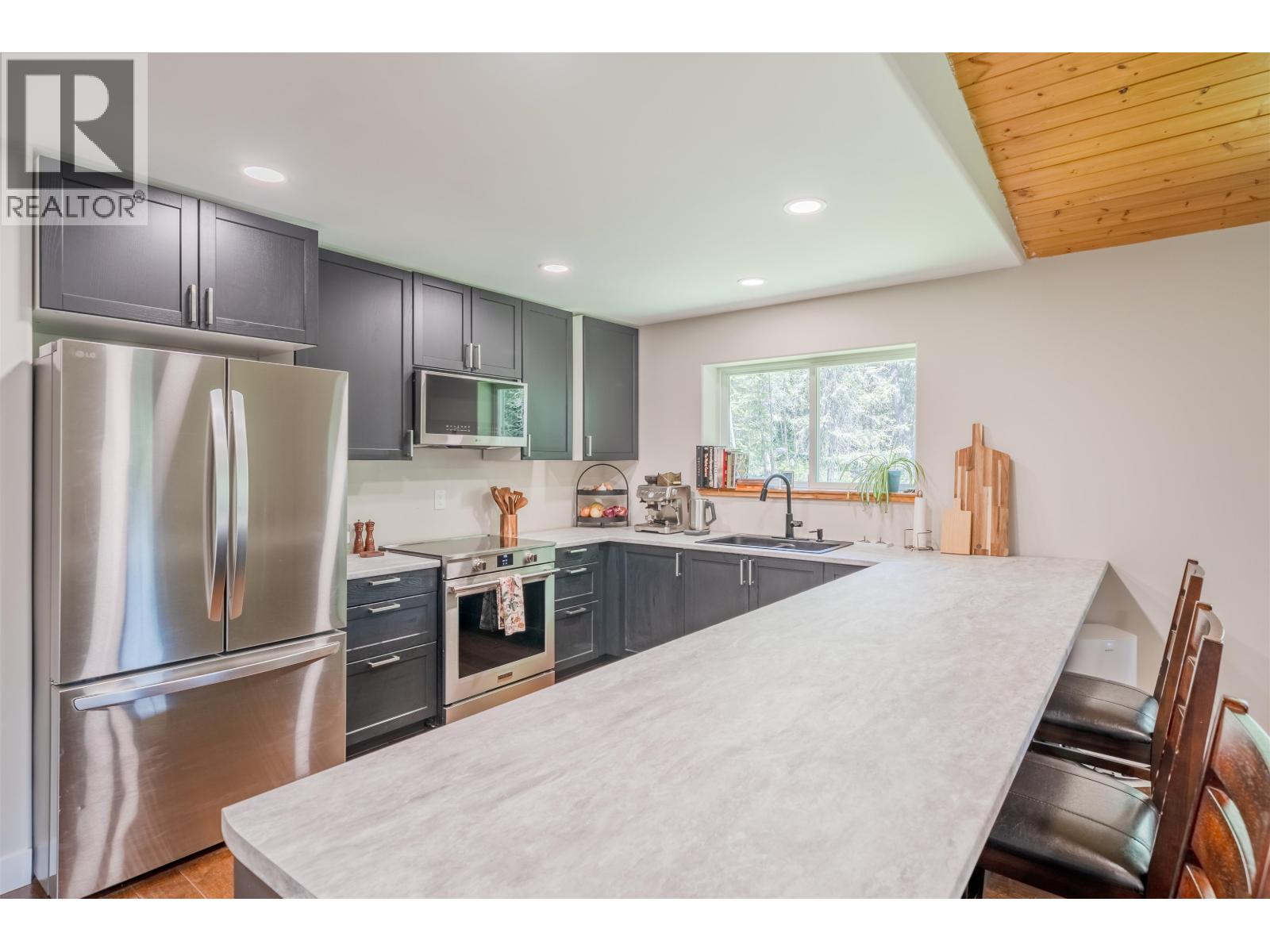 6341 REDPATH ROAD