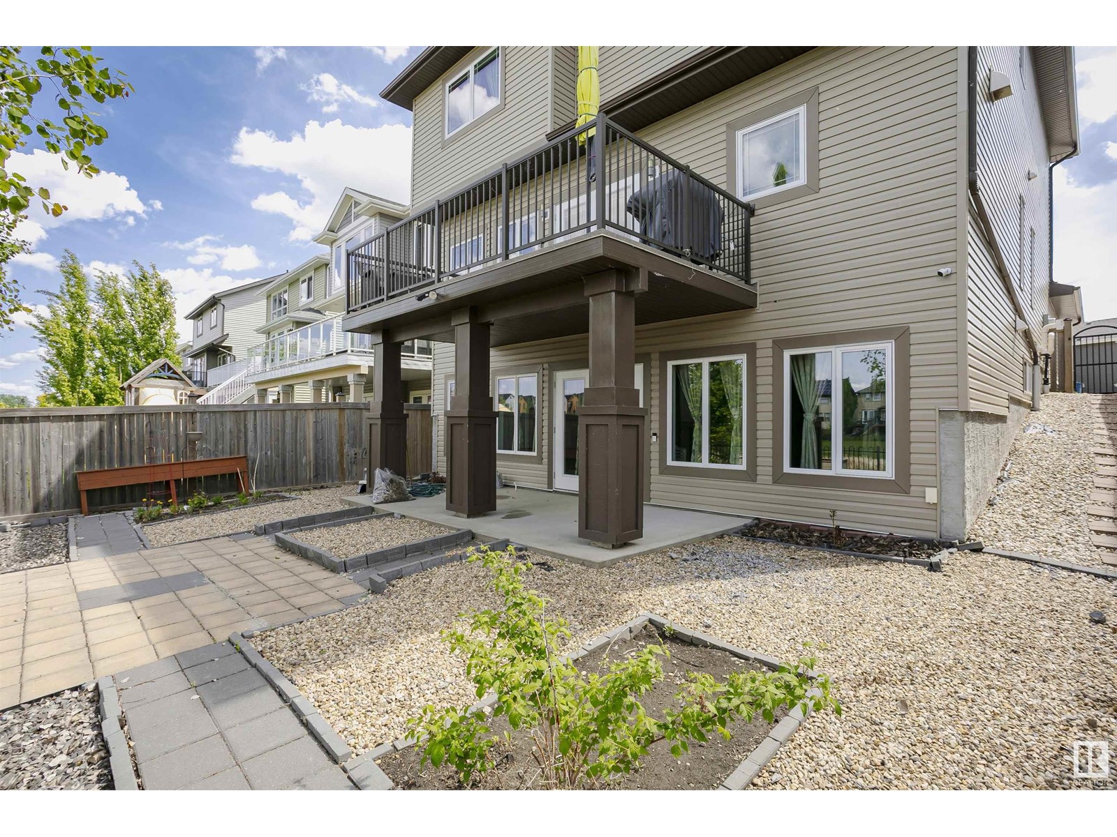 15848 13 AV SW