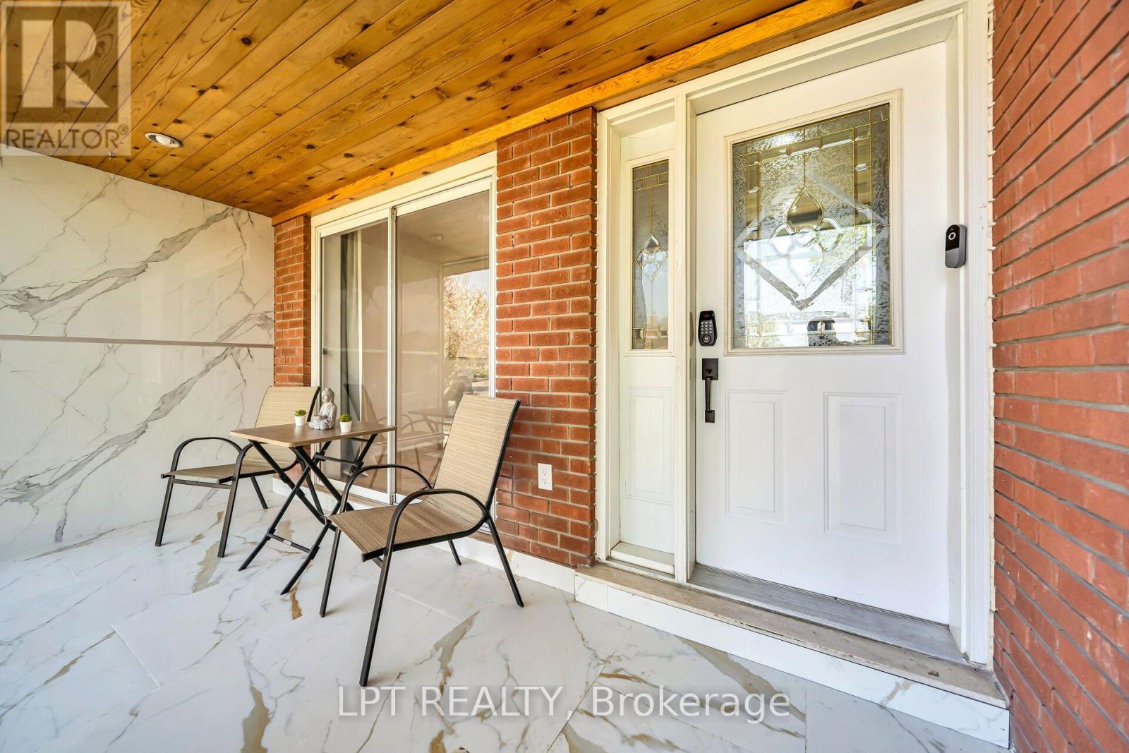 41 KEEGAN CRESCENT