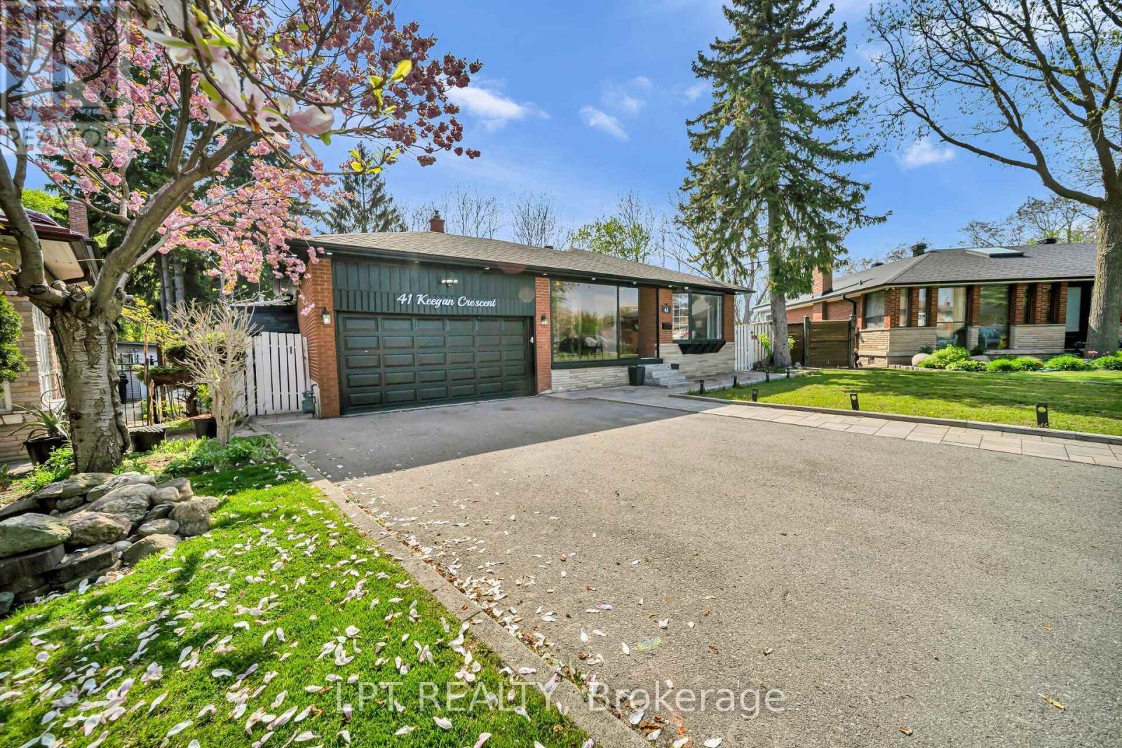 41 KEEGAN CRESCENT