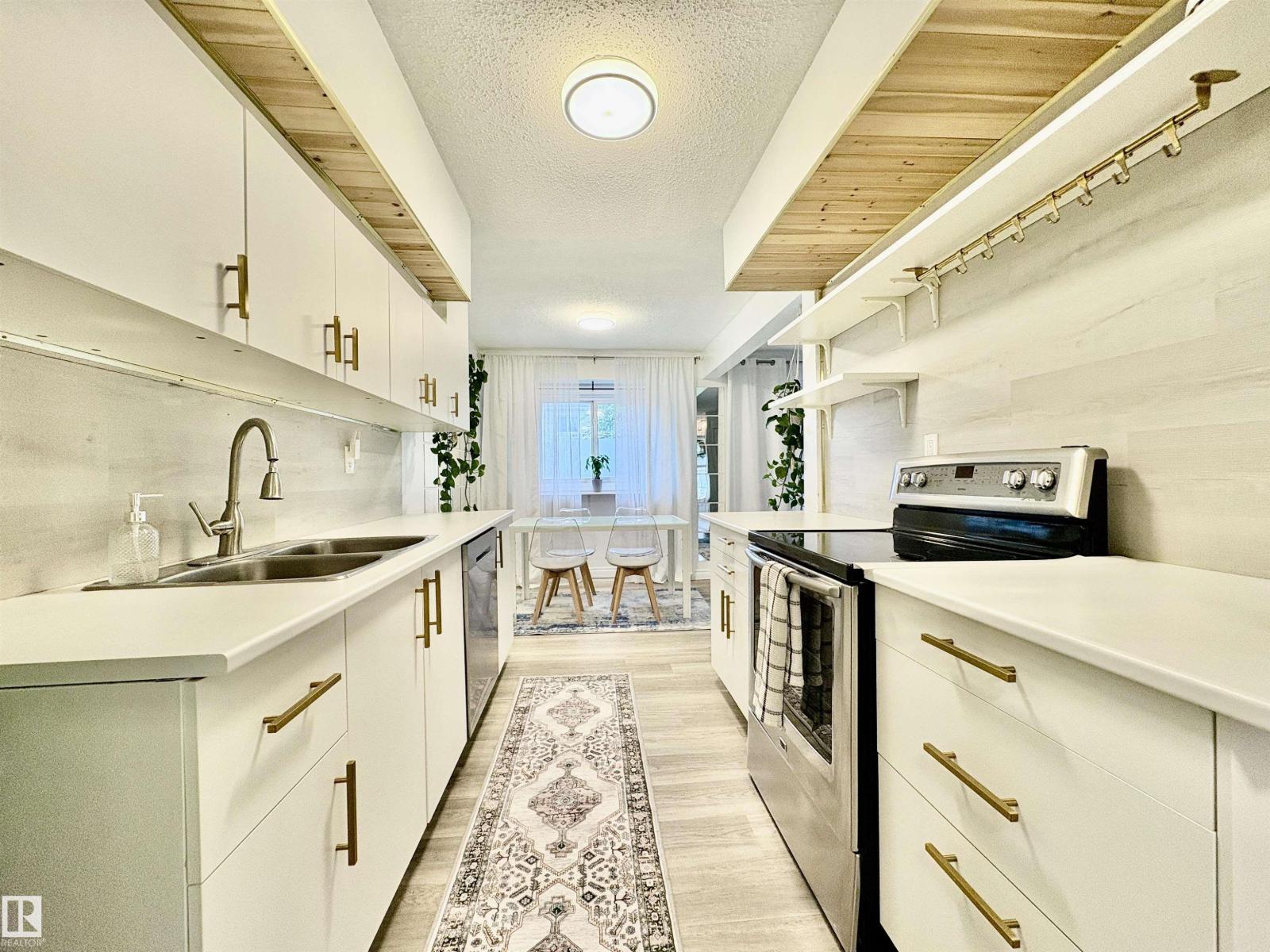 179 CENTENNIAL CO NW