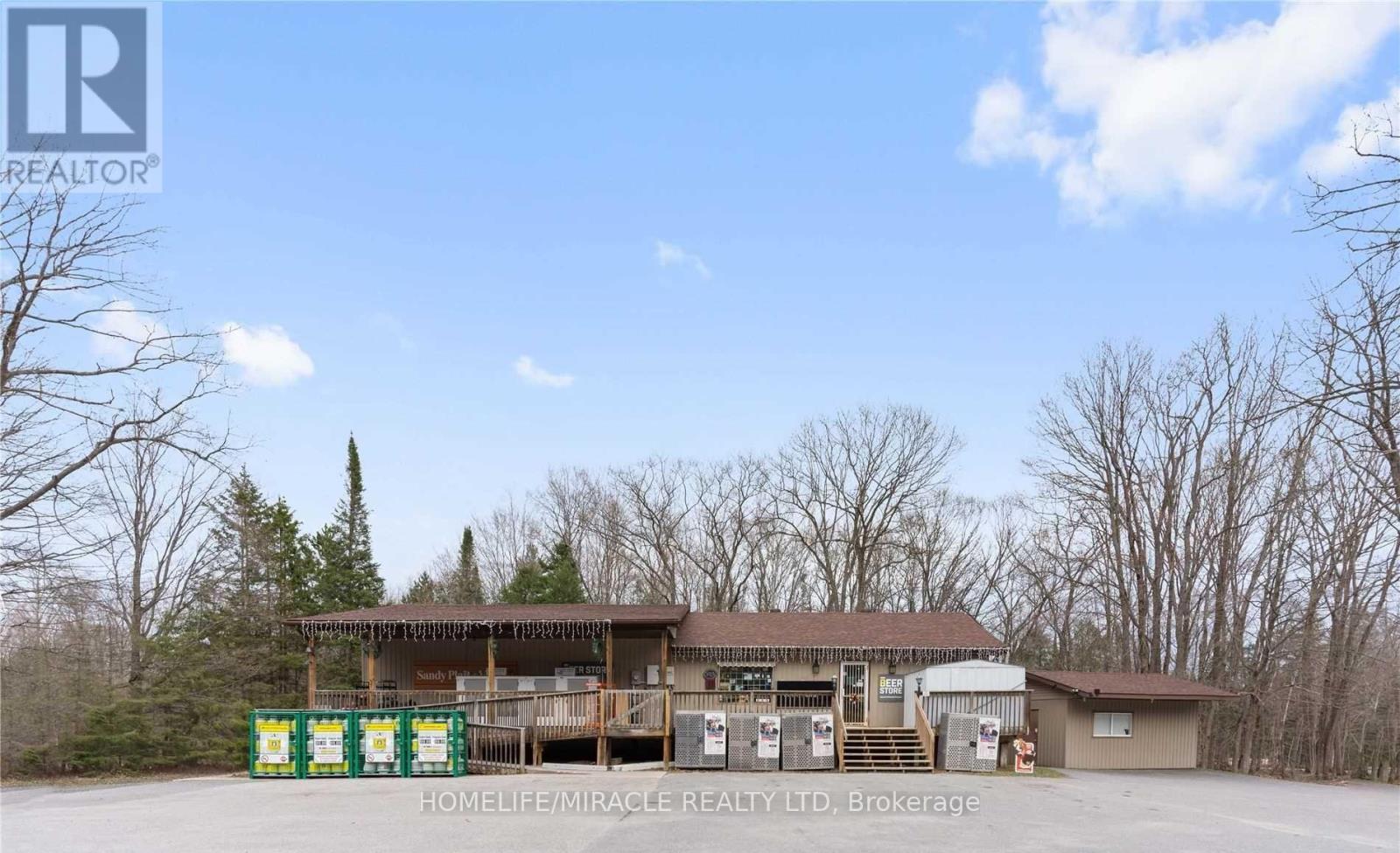 39 SANDY PLAINS ROAD N