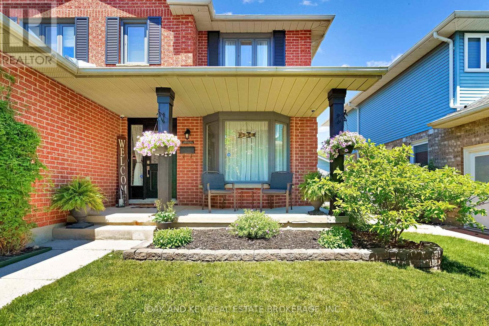 54 NAPOLEON DRIVE