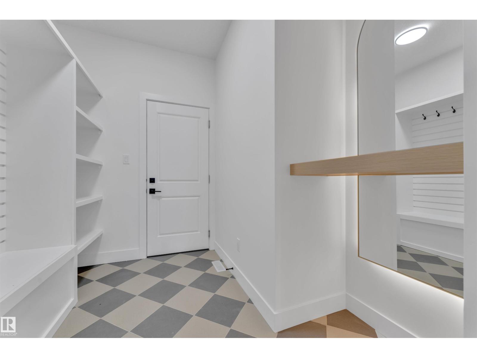 8458 Mayday LI SW SW