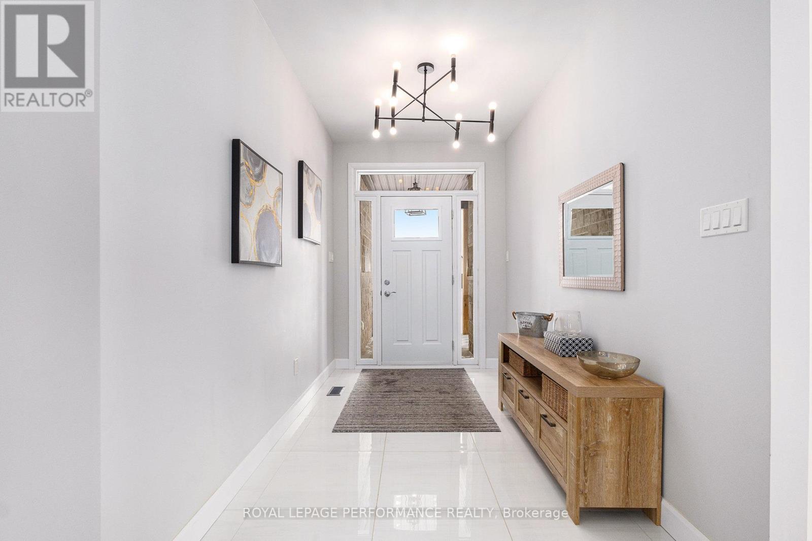 209 DES VIOLETTES STREET