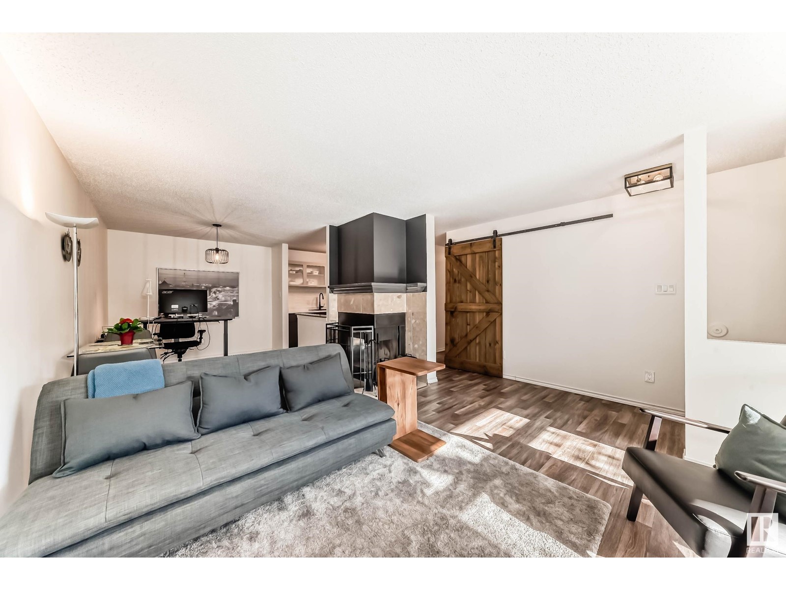 15025 26 ST NW