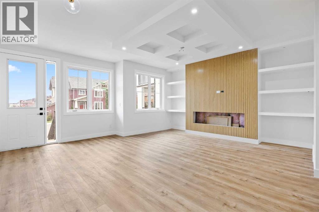 192 Saddlelake Manor NE