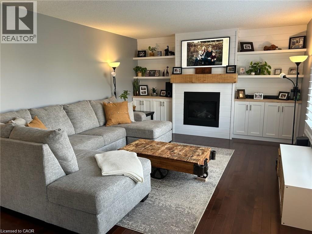 455 ALAN Crescent