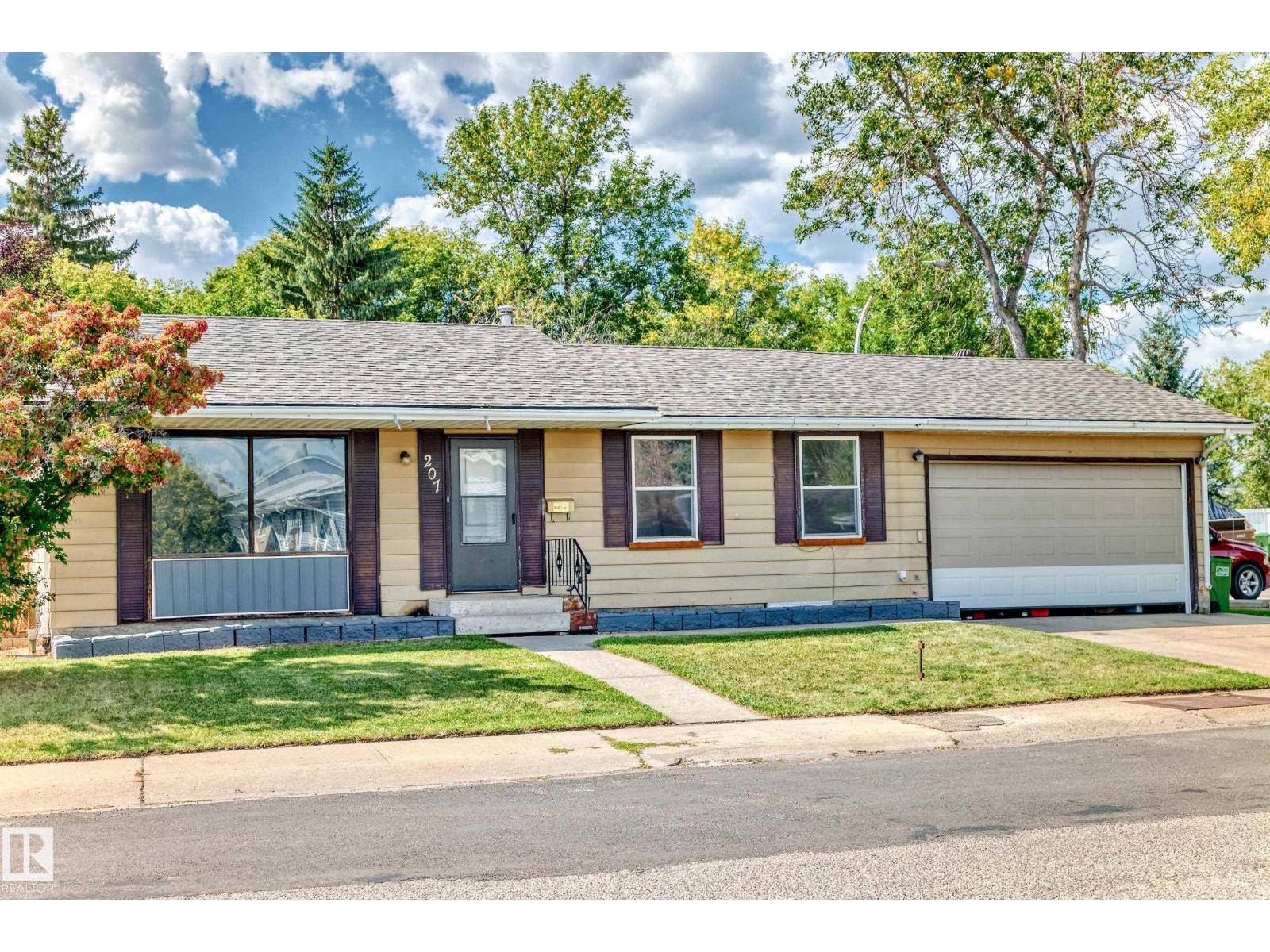 207 HOMESTEAD CR NW