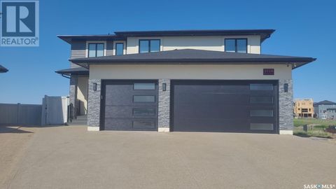 3728 Gee CRESCENT Regina SK S4V3P1