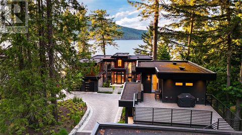 848 Lands End Rd North Saanich BC V8L5L3