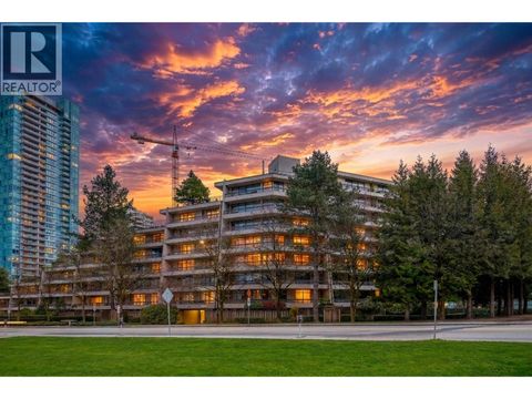 215 5932 PATTERSON AVENUE Burnaby BC V5H4B4