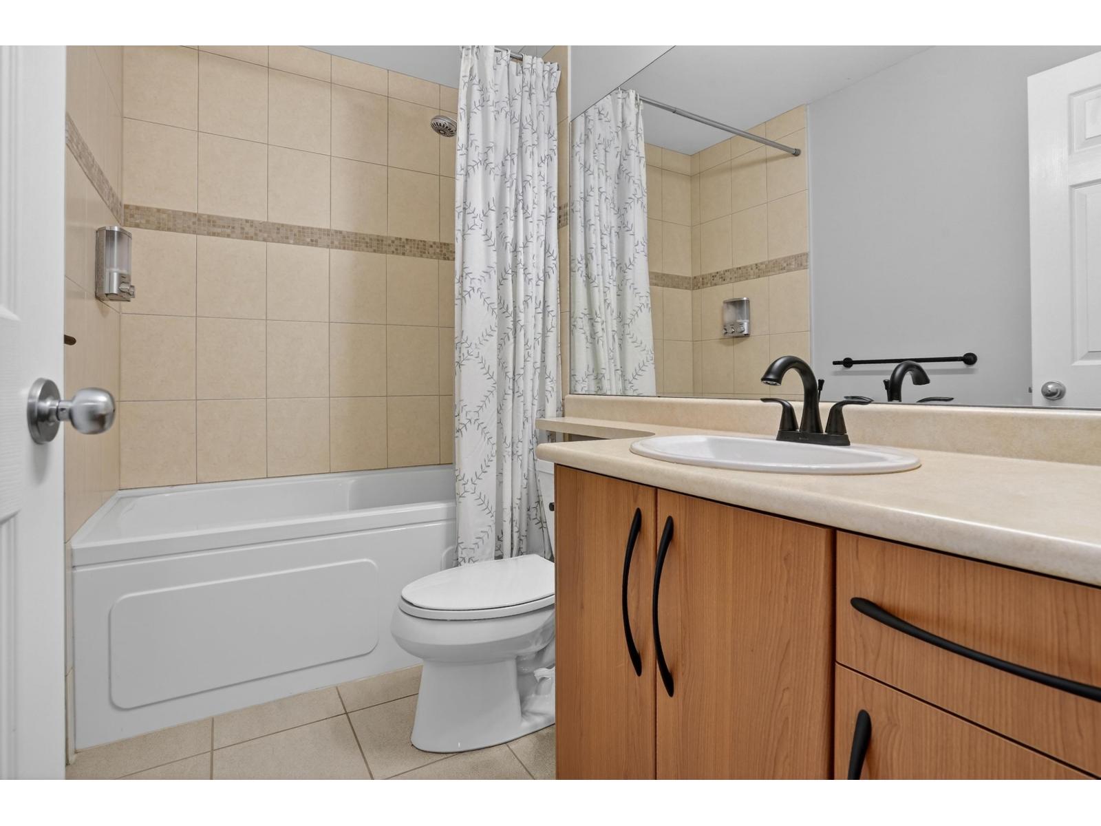 11 2733 PARKWAY DRIVE