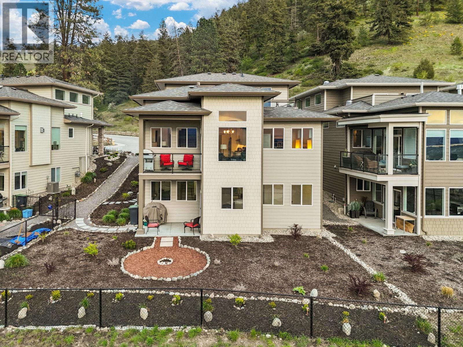 1474 Summer Crescent