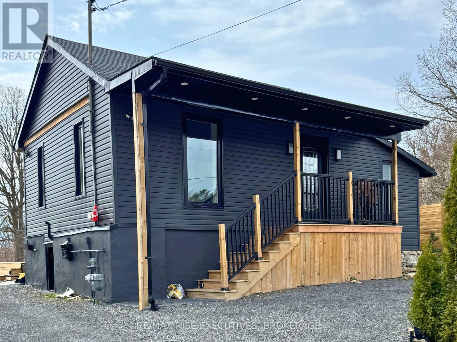 10 GREER STREET