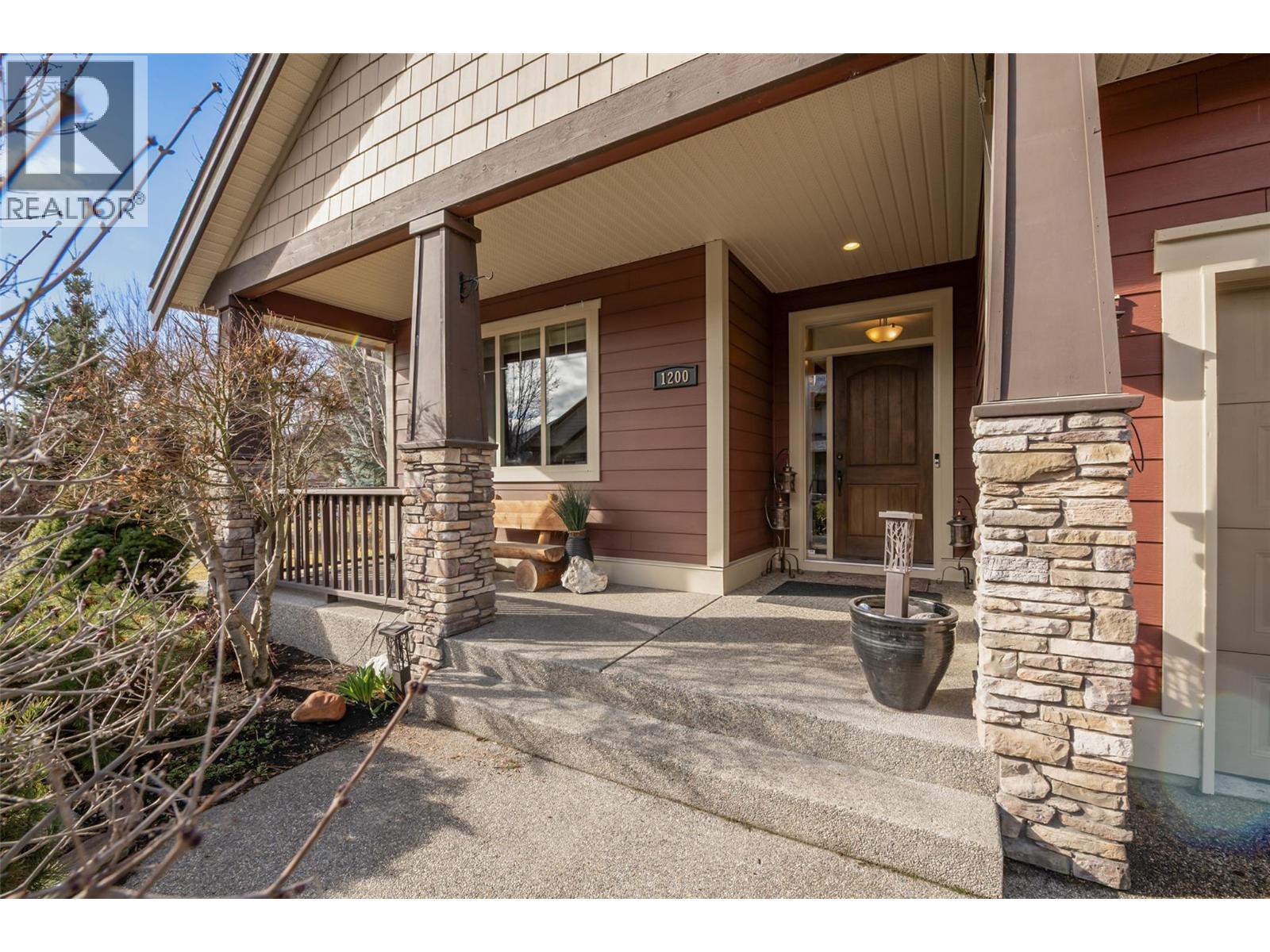 1200 Long Ridge Drive