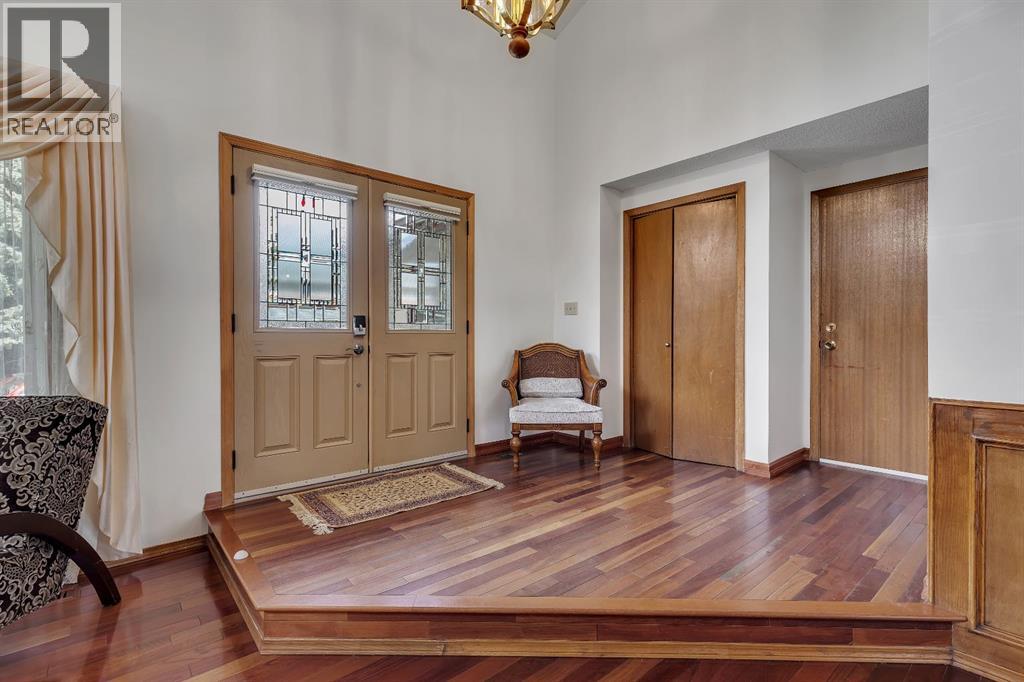 24 Woodgrove Crescent SW
