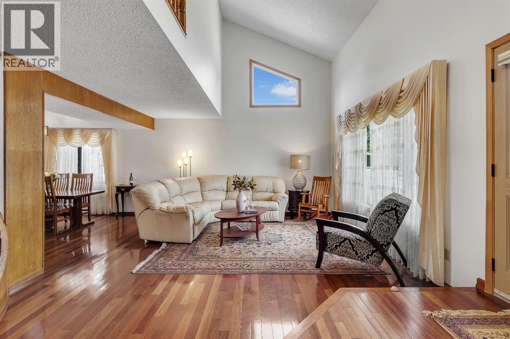 24 Woodgrove Crescent SW
