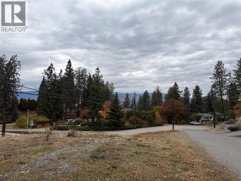 485 Sheila Crescent Kelowna BC V1W4L8