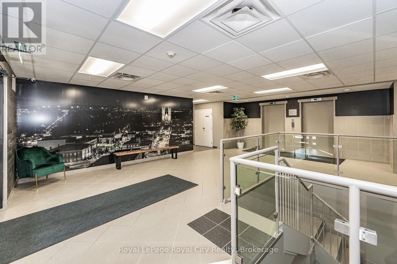 308 - 7 KAY CRESCENT