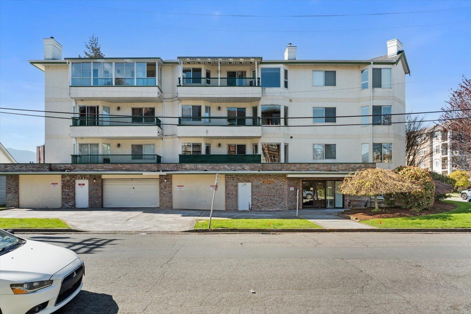 205 45604 BRETT AVENUE|Chilliwack Proper West