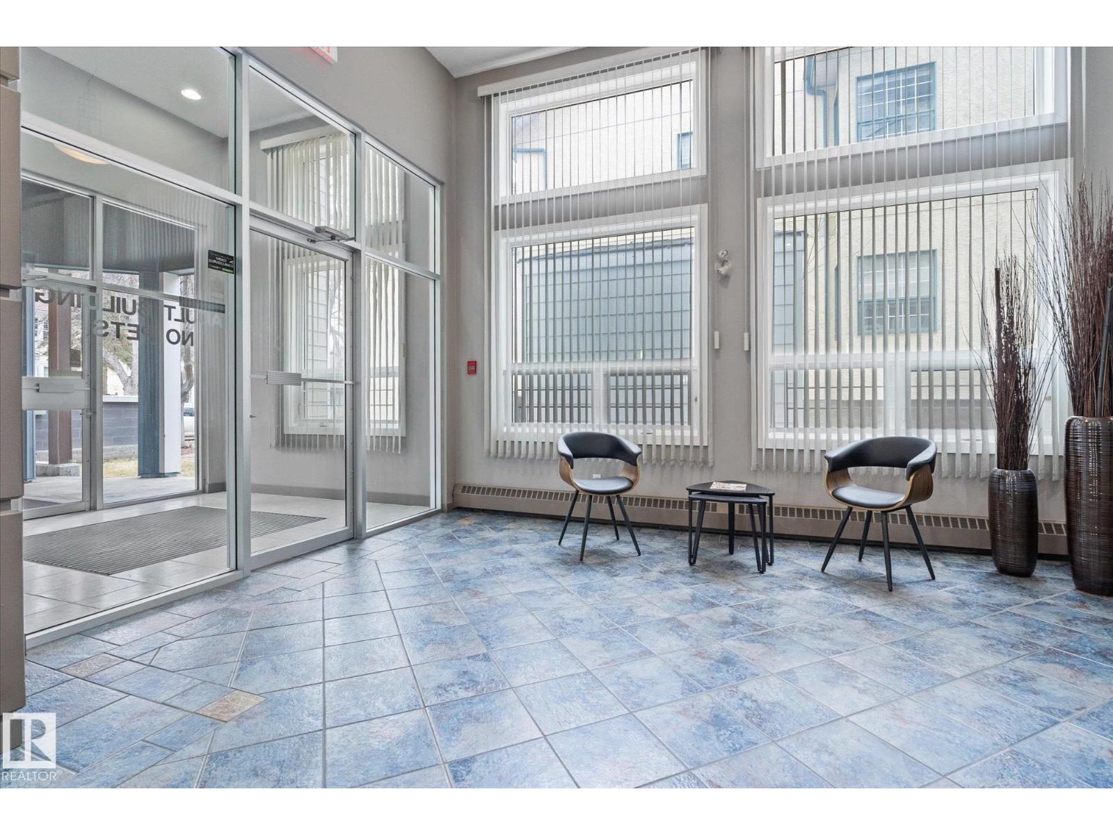 #202 9905 112 ST NW