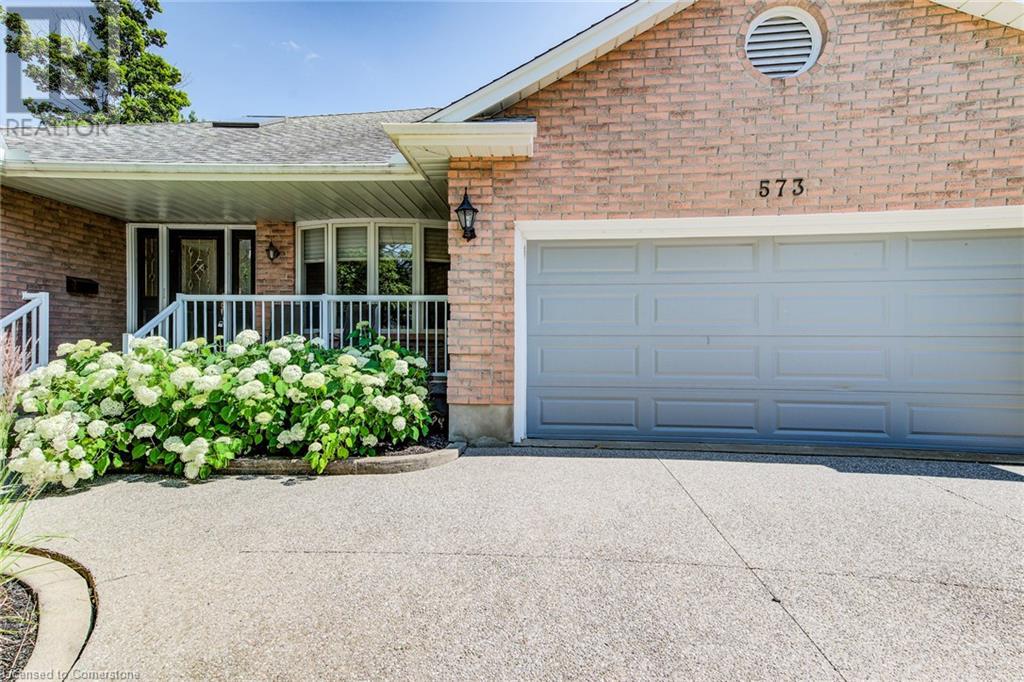 573 HEMINGWAY Place