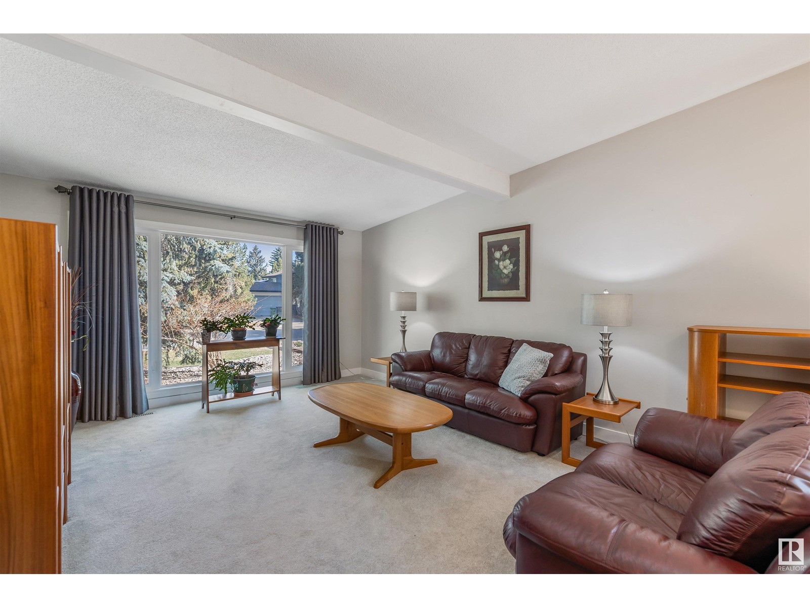 18519 82 AV NW