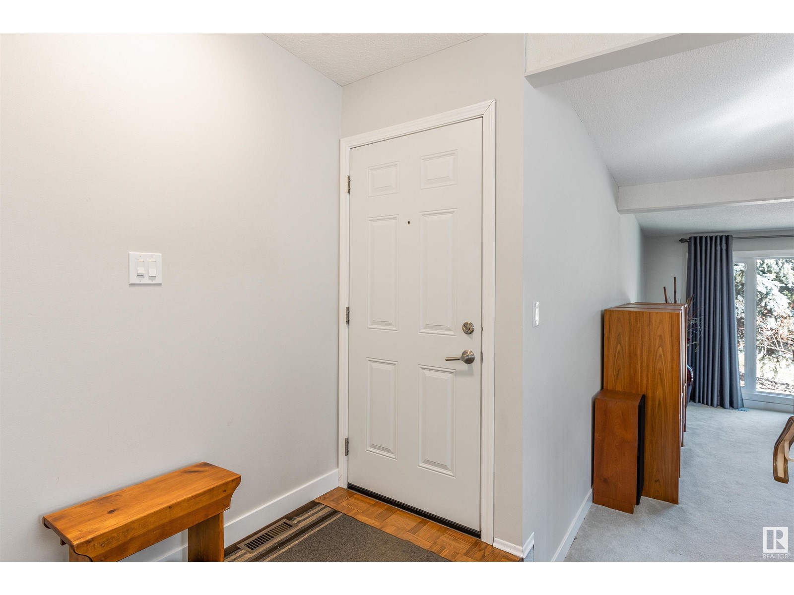 18519 82 AV NW
