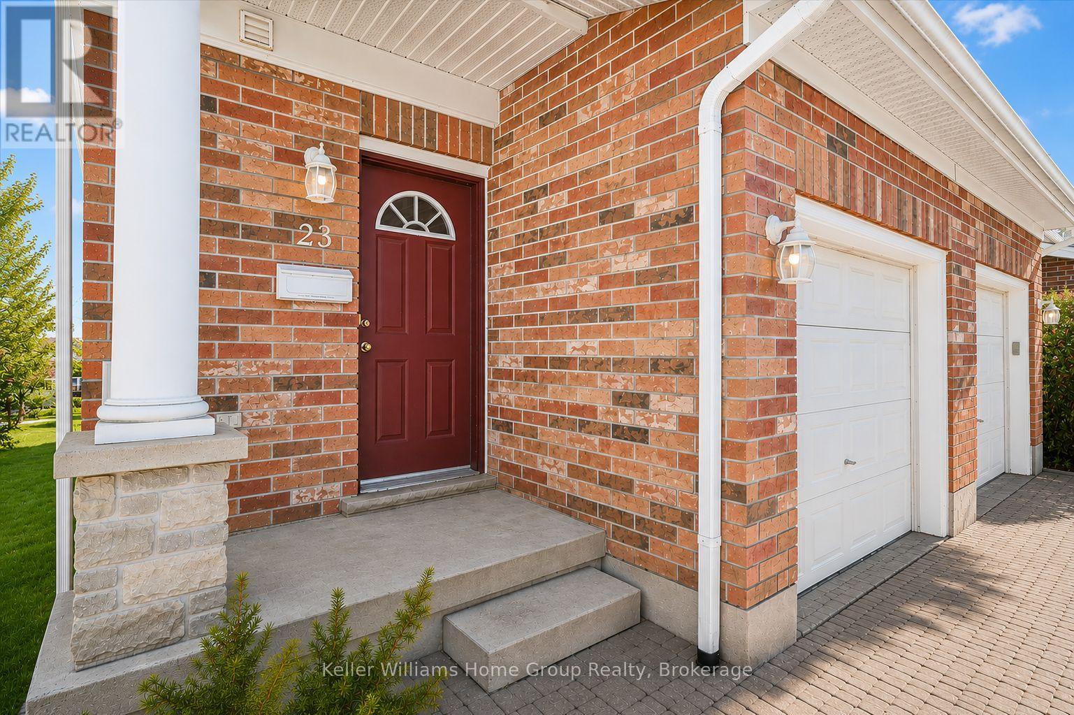 23 - 151 CLAIRFIELDS DRIVE E