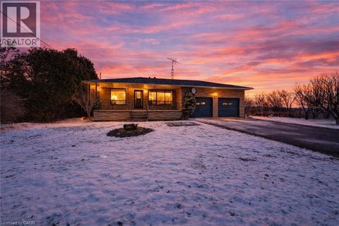 240 MUD Street W Grimsby ON L0R1M0